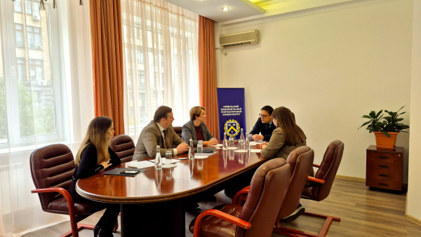 Підписано Меморандум про співпрацю між КНЛУ і Sense Bank!
